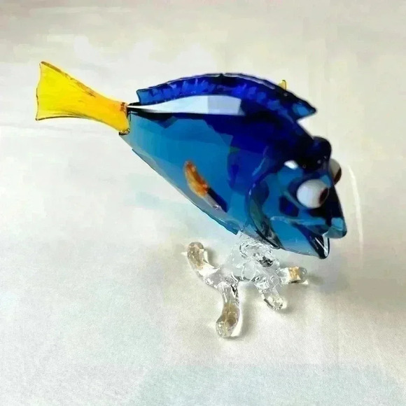 NWT - Swarovski Crystal Disney - Dory from Nemo Glass Figure - Picture 2 of 10